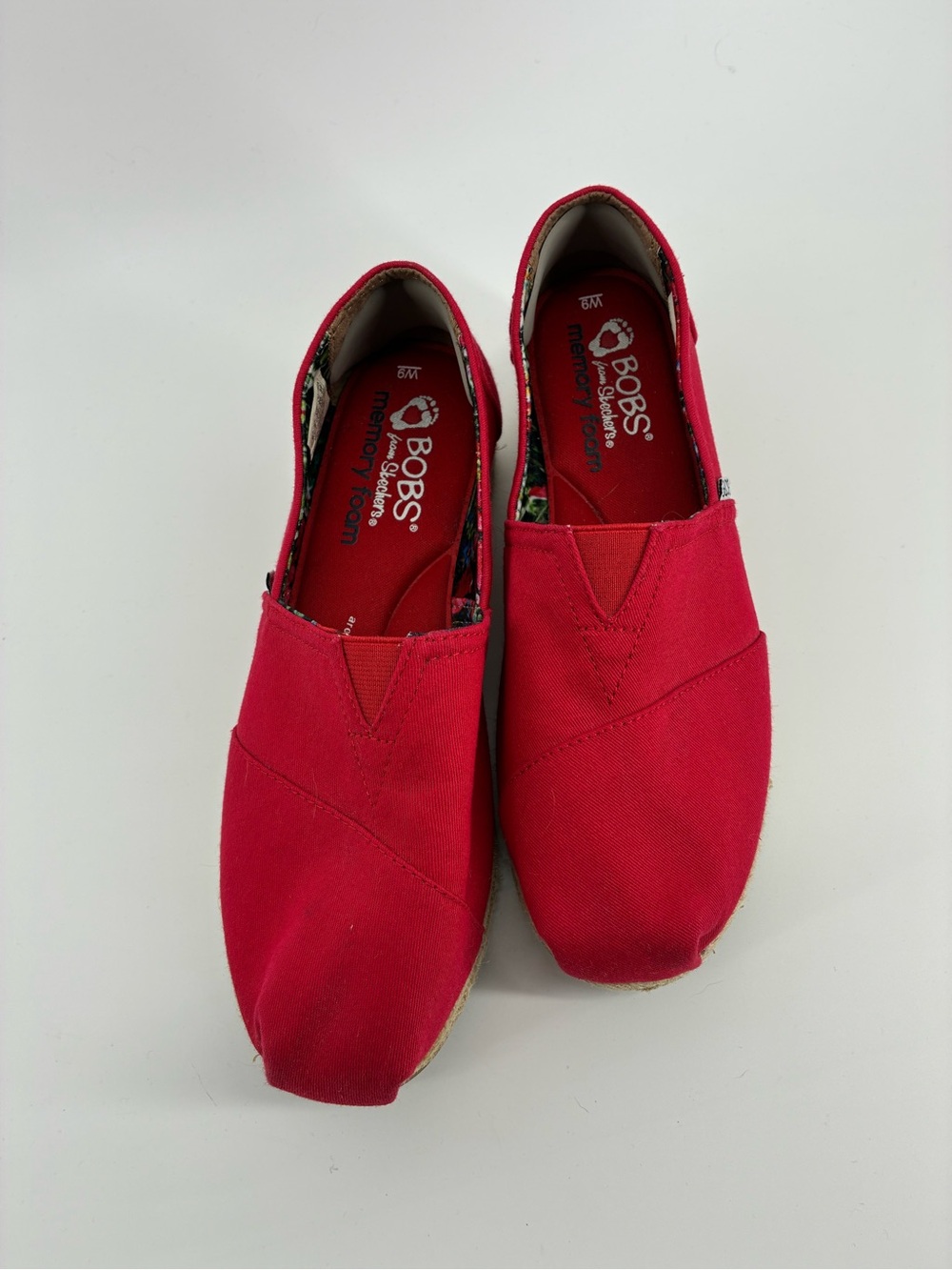 9 WIDE Bobs Skechers Red Espadrille Women Wedge Shoes